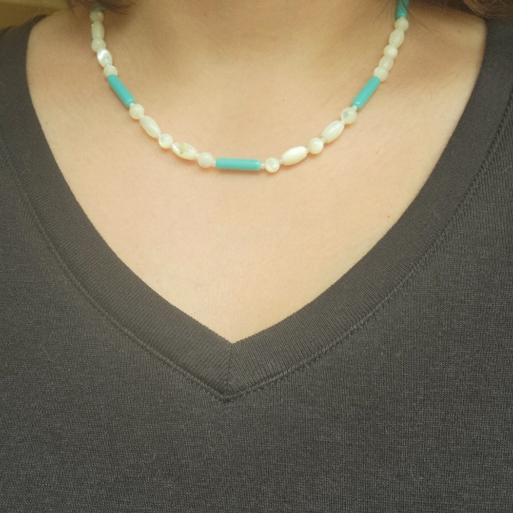 Vintage Dainty Mother of Pearl Shell Turquoise Bead Beaded Necklace